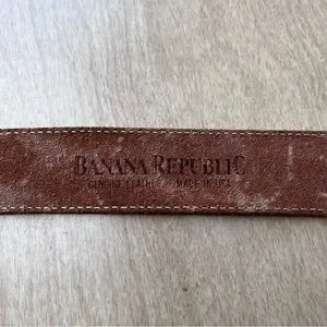 Banana Republic | Accessories | Banana Republic Tooled  display picture 3